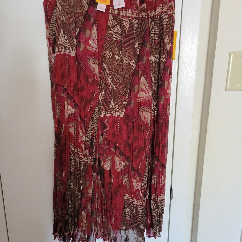 Ruby Rd crinkle Skirt - Picture 2 of 4